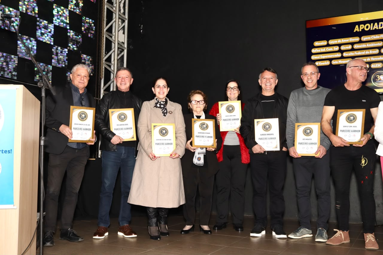 Várias empresas, entidades, setor público e privado, foram homenageados, por sempre apoiar a entidade nestes 30 anos.